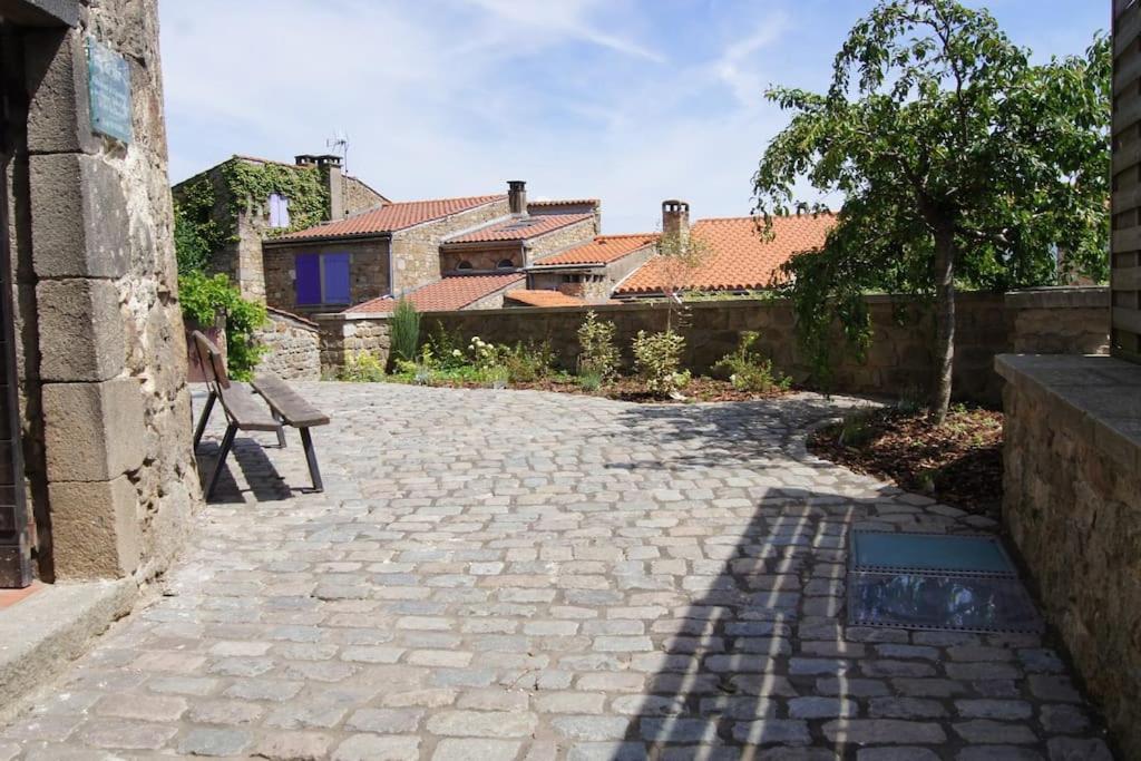 Appartement Les Pierres Blondes à Montpeyroux  Extérieur photo